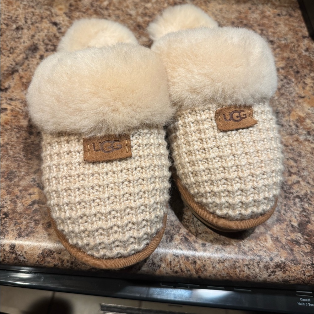 UGG Women's Cozy Slippers